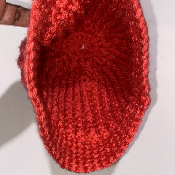 Hand Crafted Baby Winter Beanie Hat. - Picture 6 of 7